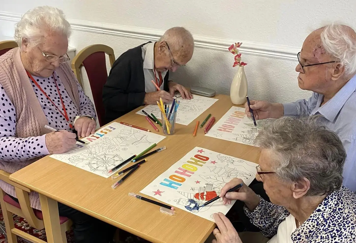 RESIDENTS CRAFTING AT CHRISTMAS